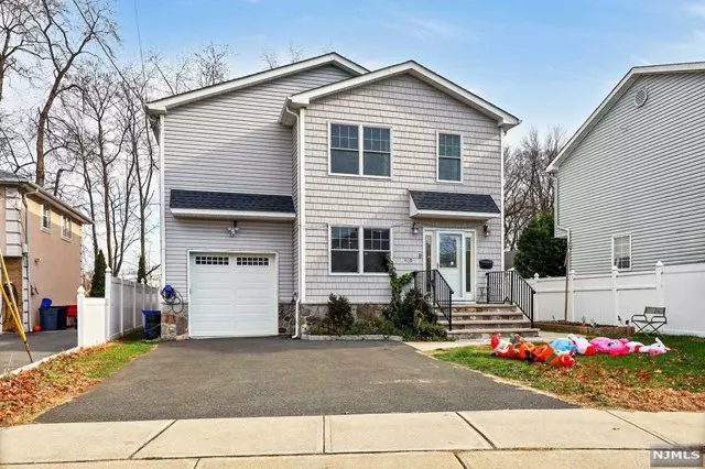 409 East 54th Street, Elmwood Park, NJ 07407