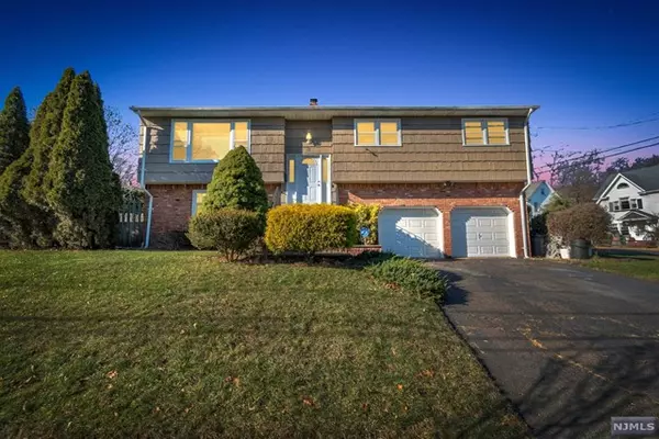 6 Al-lyn Court, Haledon, NJ 07508