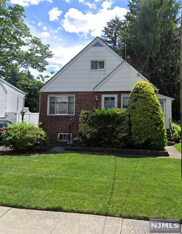 14-16 Jefferson Avenue, Hasbrouck Heights, NJ 07604