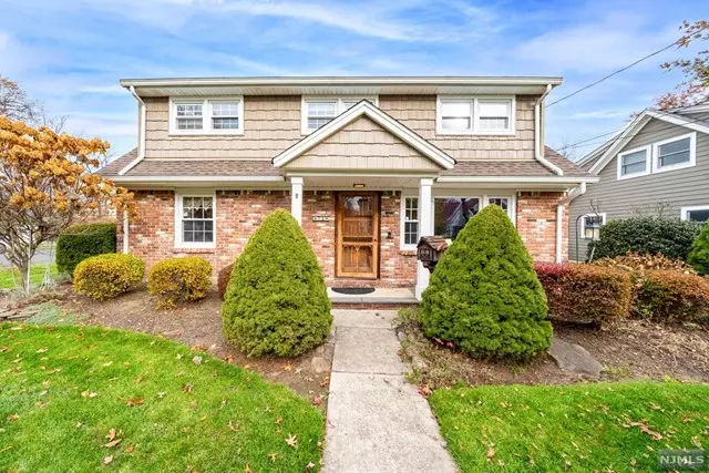 71 Day Avenue, Tenafly, NJ 07670