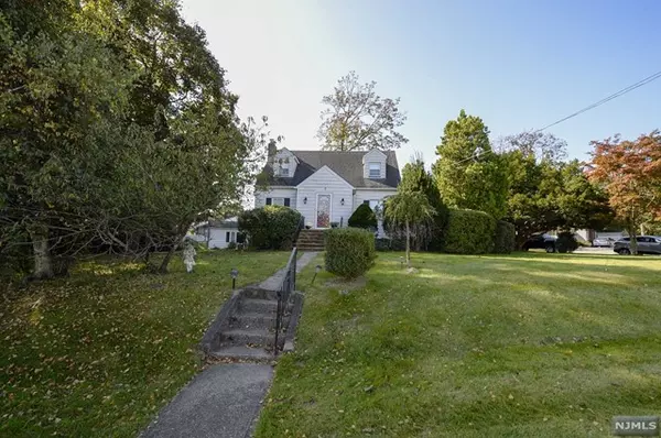 Wayne, NJ 07470,7 Grandview Drive