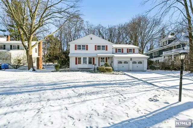 92 Prospect Terrace, Tenafly, NJ 07670