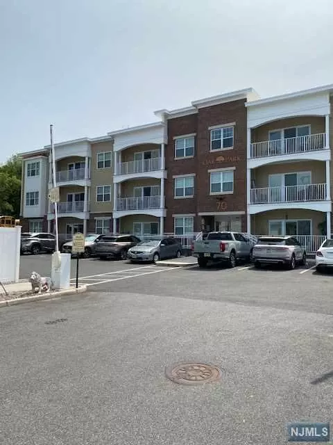 70 Oak Street #307, Rochelle Park, NJ 07662