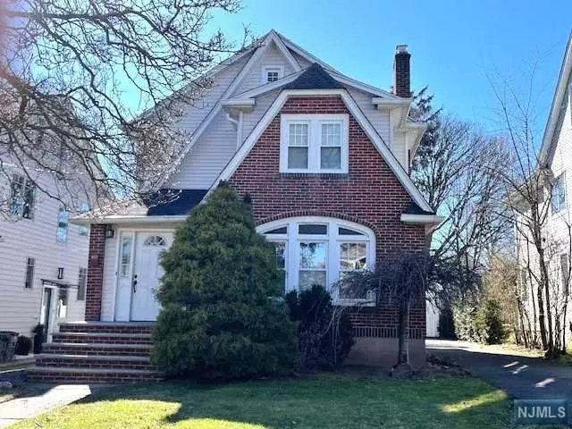 246 Cherry Lane, Teaneck, NJ 07666