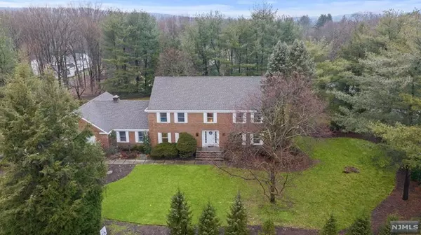 388 Freemans Lane, Franklin Lakes, NJ 07417