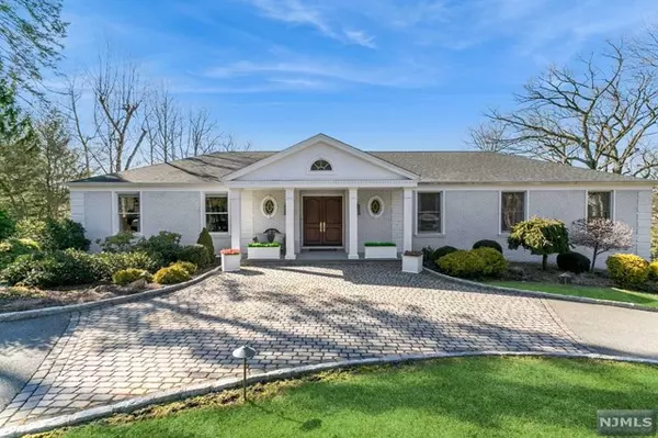 Tenafly, NJ 07670,1 Stanton Road