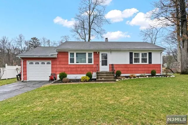 4 Dardale Terrace, Wanaque, NJ 07420