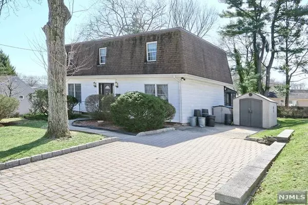 Cresskill, NJ 07626,12 Mountainview Road