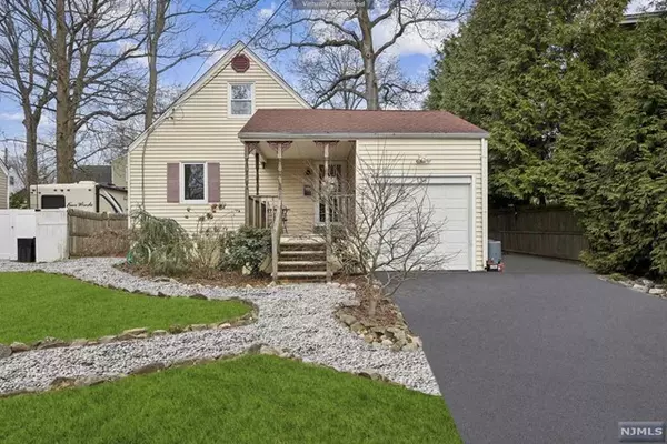 136 Knickerbocker Road, Dumont, NJ 07628