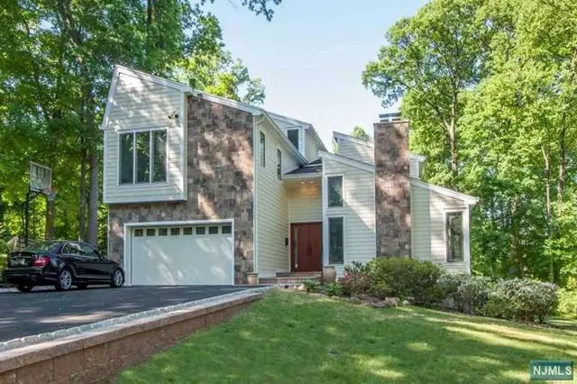 212 Highwood Avenue, Tenafly, NJ 07670