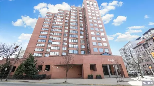 551 Observer Highway #11H, Hoboken, NJ 07030