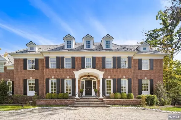 48 Fox Hedge Road, Saddle River, NJ 07458