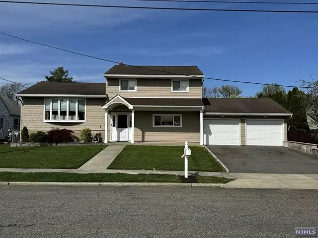 43 Sandra Drive, Totowa, NJ 07512