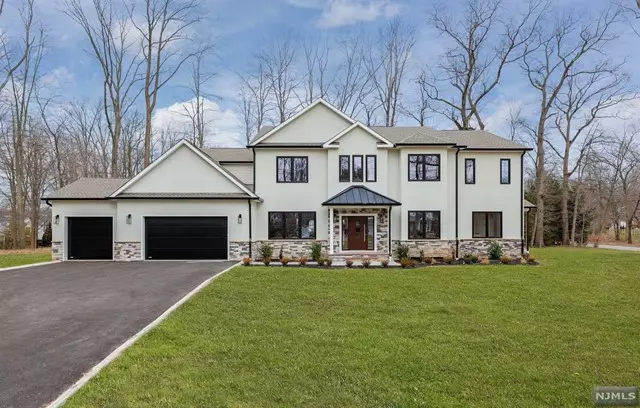 69 Grandview Avenue, Upper Saddle River, NJ 07458