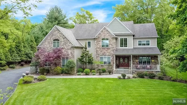 59 Chapel Road, Mahwah, NJ 07430