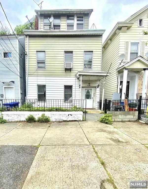 343 15th Avenue, Paterson, NJ 07504