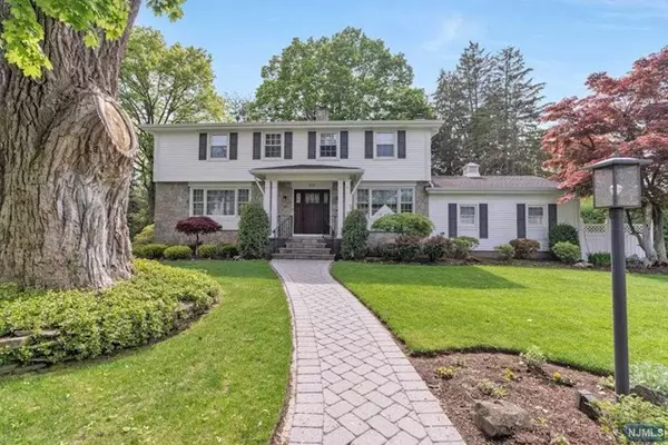 228 Country Club Drive, Oradell, NJ 07649