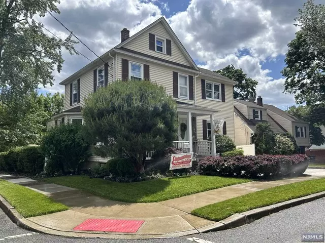 36 Pleasant Avenue, Bergenfield, NJ 07621