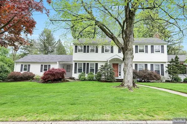 4 Avon Place,  Woodcliff Lake,  NJ 07677