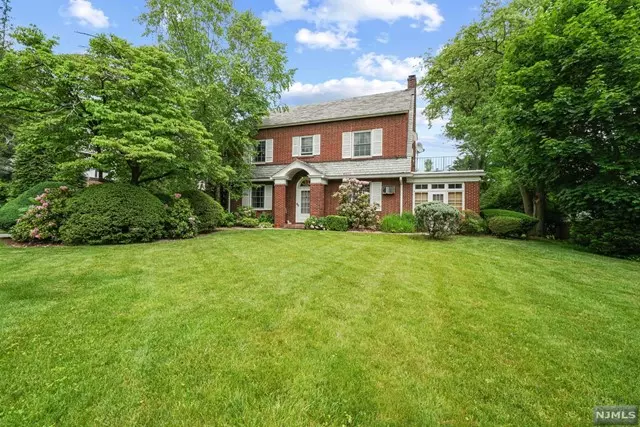 278 Knickerbocker Road, Tenafly, NJ 07670