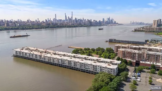 135 The Promenade, Edgewater, NJ 07020