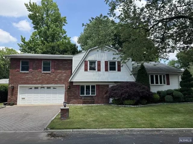 Teaneck, NJ 07666,131 Prospect Terrace