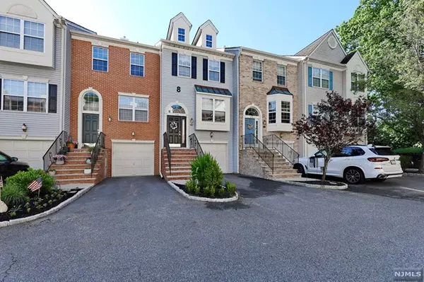 890 Somerset Court #890, Ramsey, NJ 07446