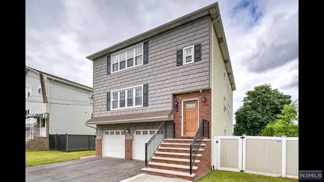 76 Miles Street, Elmwood Park, NJ 07407