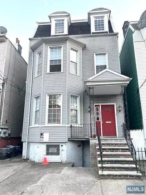 141 Hutton Street, Jersey City, NJ 07307