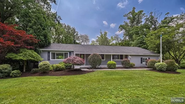 241 Kinnelon Road, Kinnelon Borough, NJ 07405