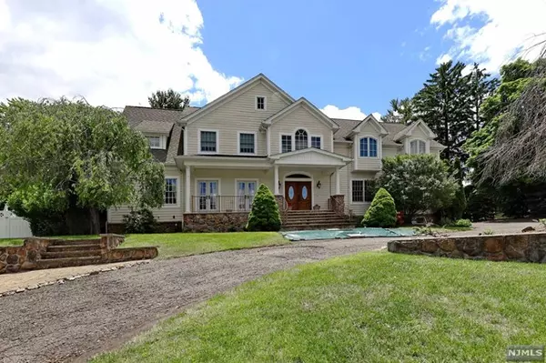 732 Terrace Heights, Wyckoff, NJ 07481