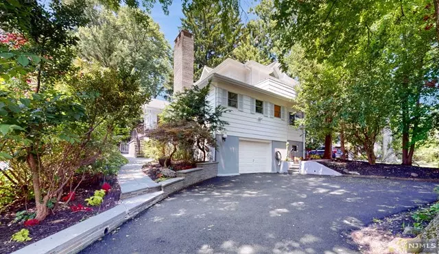 380 North Mountain Avenue, Montclair, NJ 07043