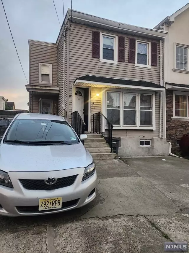 Paterson, NJ 07522,67 Paterson Avenue