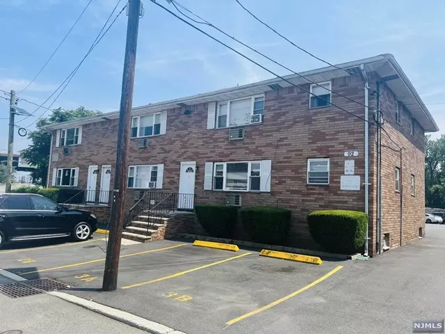 Lodi, NJ 07644,92 Contant Avenue #3-A