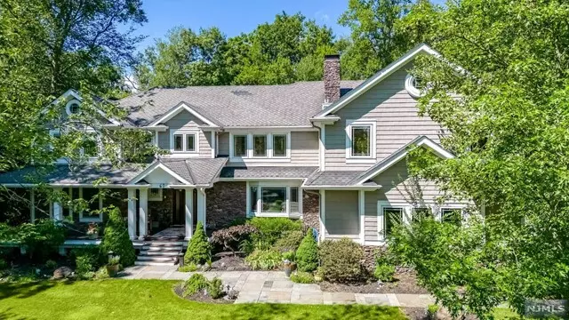 67 Rolling Ridge Road, Upper Saddle River, NJ 07458