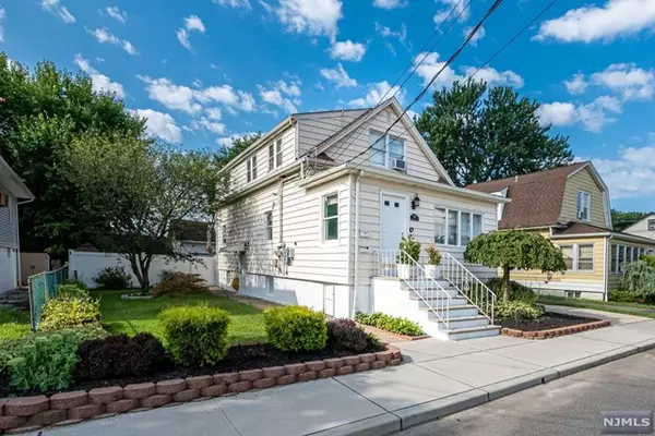 39 Niehaus Avenue, Little Ferry, NJ 07643