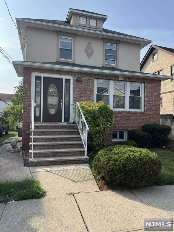 522 Olympia Avenue,  Cliffside Park,  NJ 07010