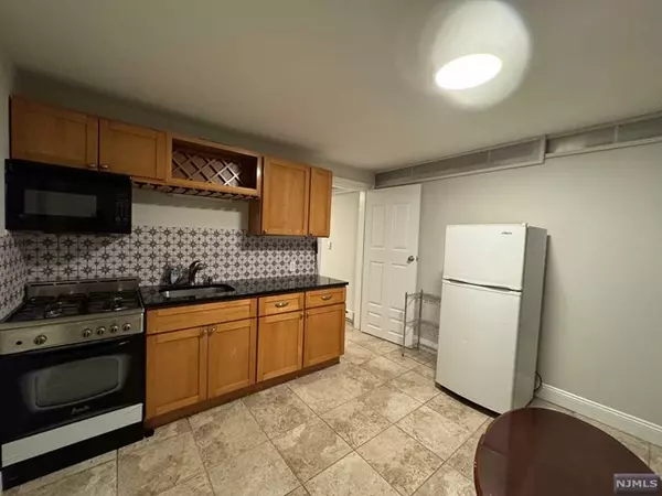 6307 Broadway  #7, West New York, NJ 07093