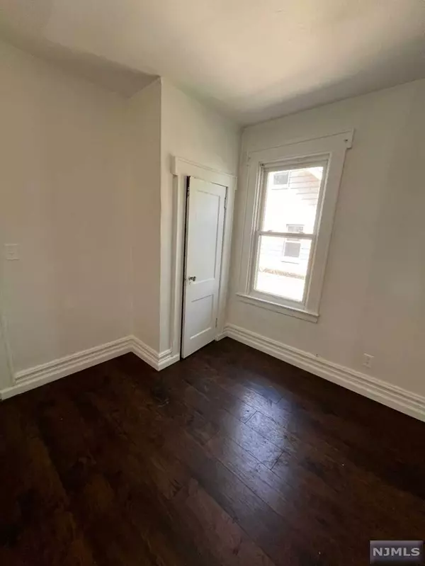 Newark, NJ 07112,279-281 Renner Avenue #Apt 2