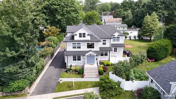 43 Jane Street, Closter, NJ 07624