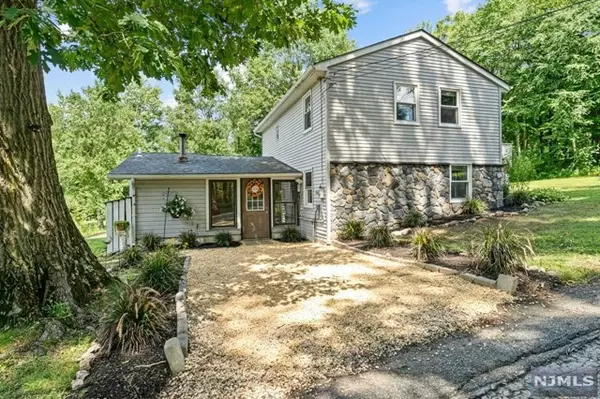 West Milford, NJ 07480,94 Tintle Avenue