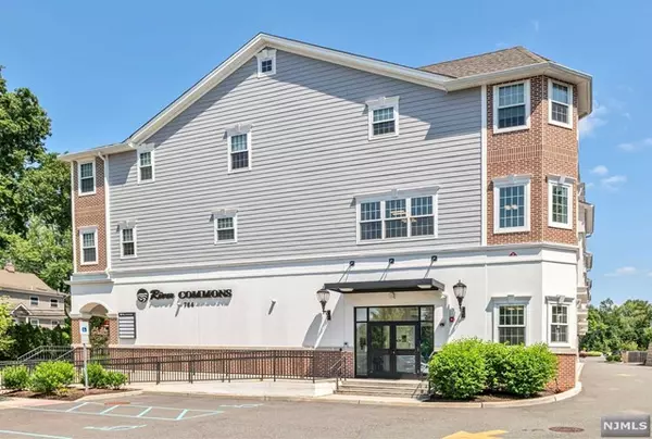 764 Newbridge Road #2U, Teaneck, NJ 07666