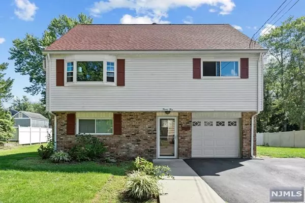 32 Evergreen Avenue, Wanaque, NJ 07420