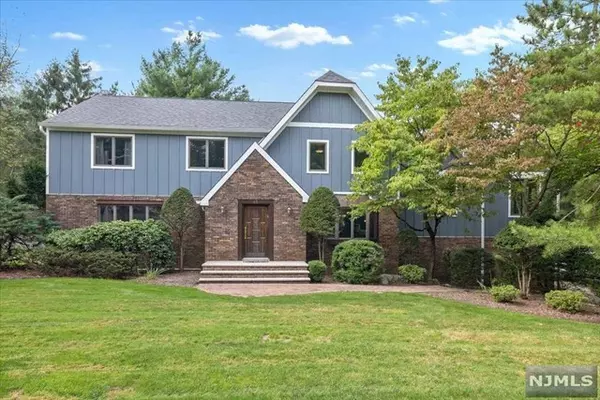 41 King Place, Closter, NJ 07624