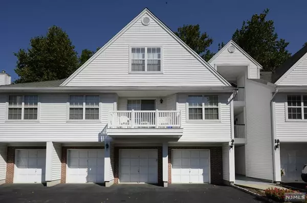 9-4 Vernon Court, Waldwick, NJ 07463