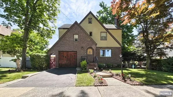 165 Bergen Avenue, Teaneck, NJ 07666