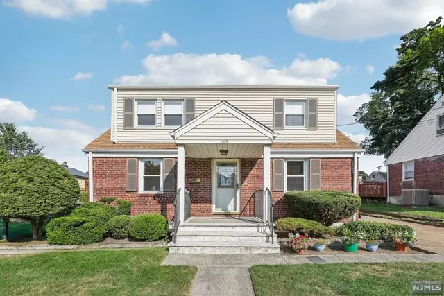 163 Elder Avenue, Bergenfield, NJ 07621