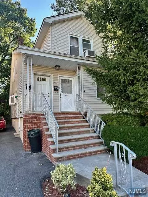 422 Columbia Avenue, Cliffside Park, NJ 07010