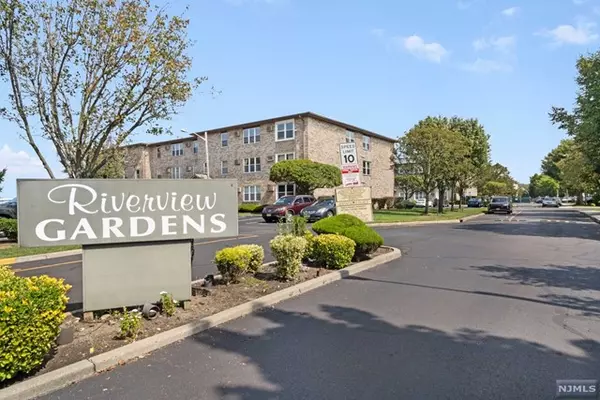 3 Riverview Court #A3, Secaucus, NJ 07094