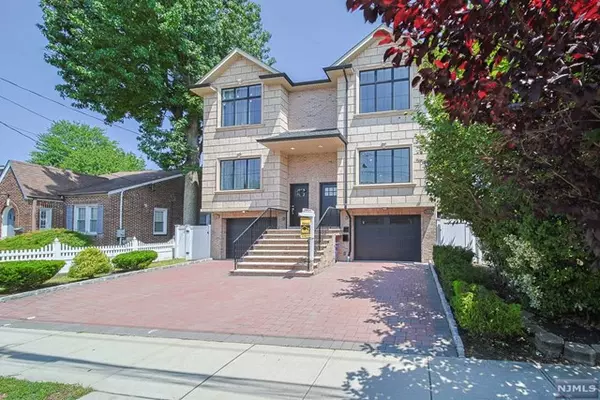 Cliffside Park, NJ 07010,455 Lincoln Avenue #455